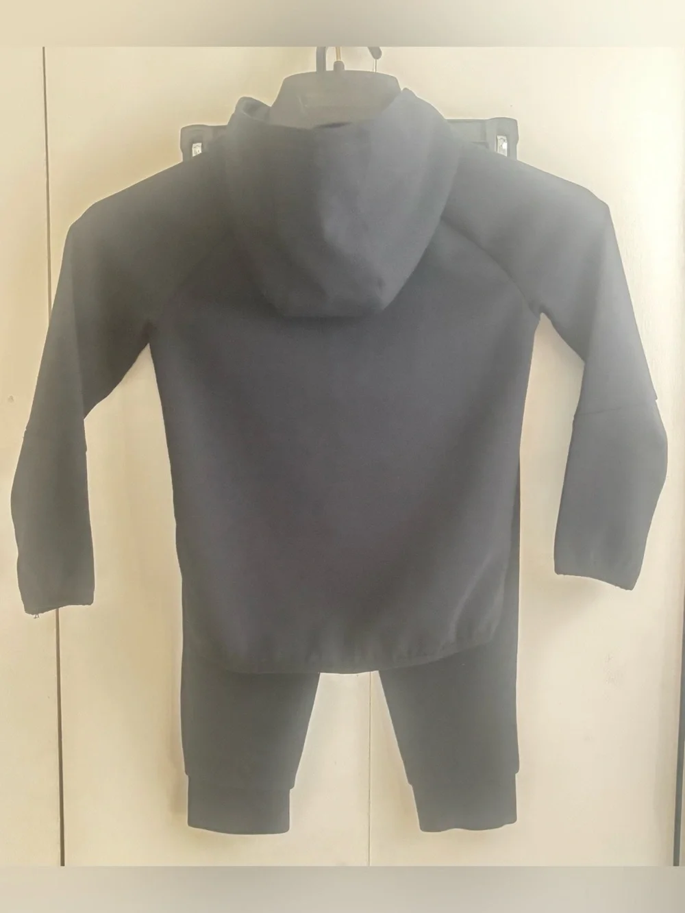 KIDS UNDER ARMOUR JOGGING SET BLK, size 5